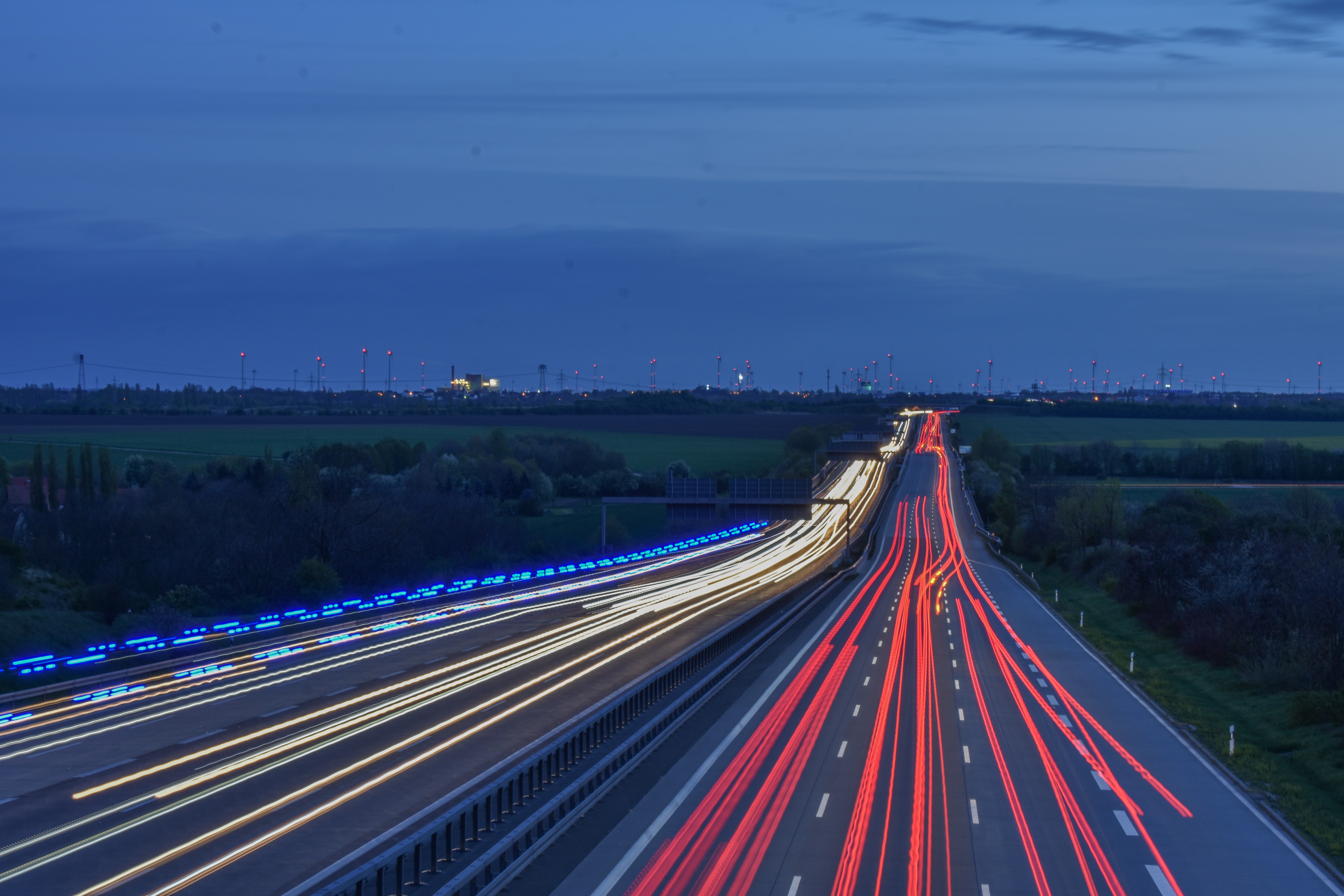 Zeitrafferbild von Autobahn