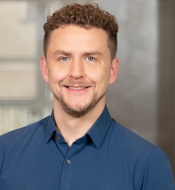 Mitarbeiterfoto Michel Achenbach (2024)