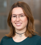 Mitarbeiterfoto Lisa Burgstedt