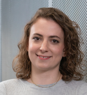 Mitarbeiterfoto-Carla-Hirsch