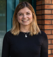 Mitarbeiterfoto Marie Kress - Bitkom e.V. 