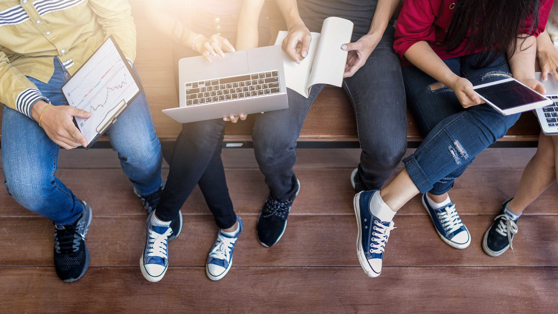 Themenbild digitale Bildung 