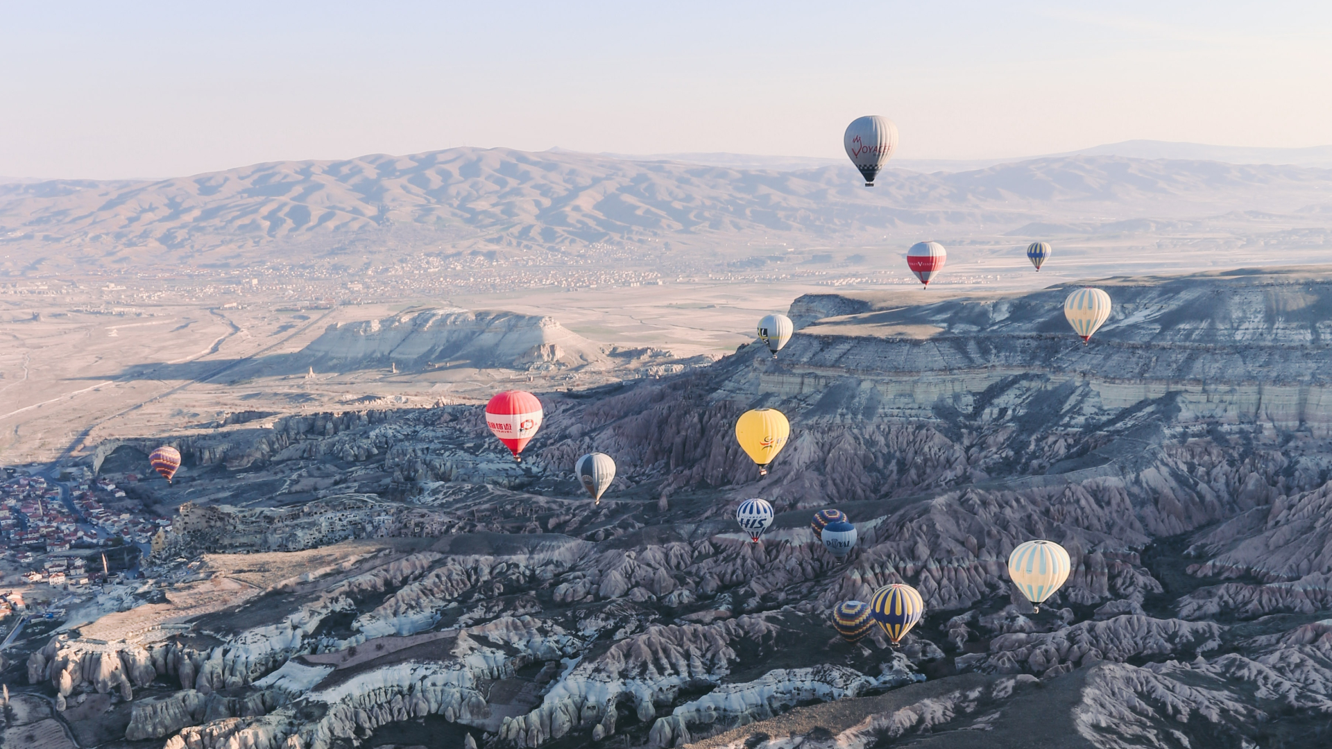 Heißluftballons Berge 
