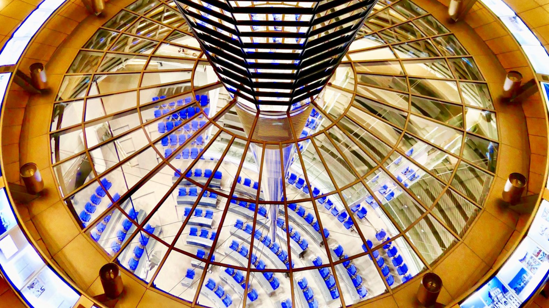 Blick ins Innere des Bundestags