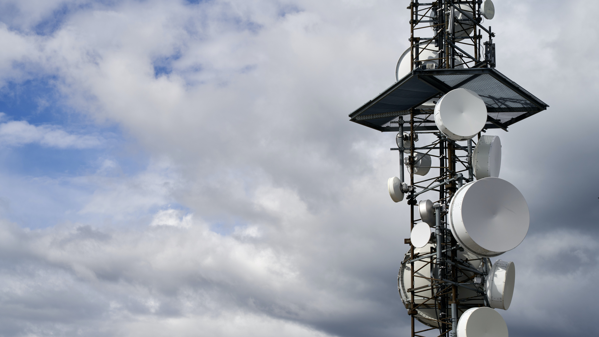 Broadcast - Funkmast - Mobilfunk - Netz -Mast