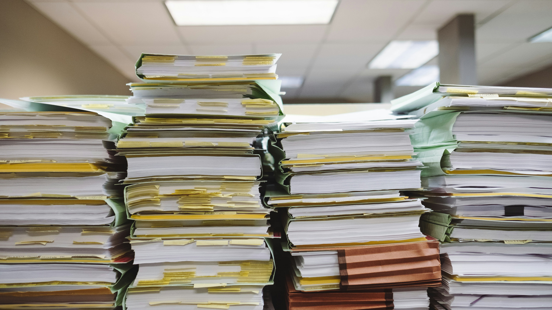 Digitale Verwaltung Akten Daten Bücher Papier