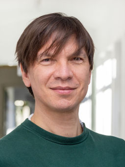 Speakerfoto von Dr. Nicolas Flores-Herr