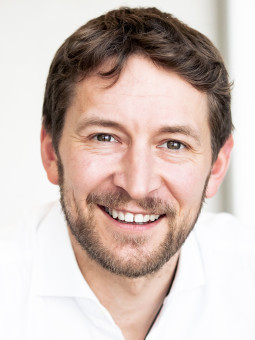 Dr. Matthias Ballweg