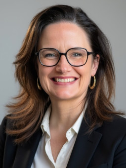 Katharina Paust-Bokrezion