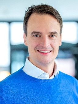 Dr. Stefan Saatmann