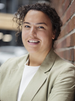 Dr. Lisa Steigertahl