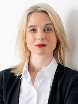 Dr. Fabienne Beez