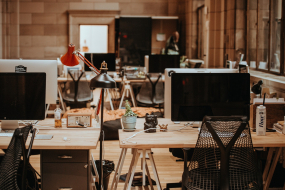 Themenbild_Arbeit_Büro