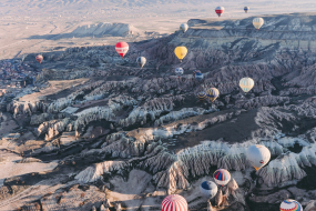 Heißluftballons Berge 
