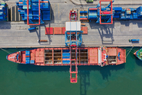 Containerterminal von oben