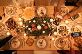 Weihnachten - Christmas - Smartphone - Essen - Feiertag - Heiligabend