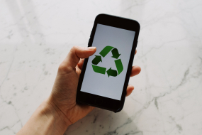 Altgeräte - Recycling - Smartphone - Refurbished - Kreislauf - Resourcen