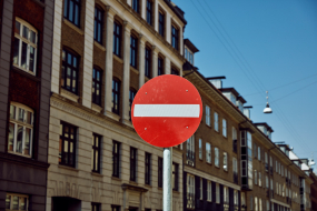 Einfahrt-verboten-Schild