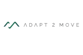 Logo von "Adapt 2 Move" mit zwei grünen Wellenlinien und grauem, gut lesbarem Text auf weißem Hintergrund.