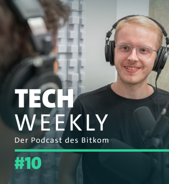 Titelbild der Folge 10 des Podcast Tech Weekly zum Thema KI-Schockanrufe mit Bitkom-KI-Experte Kai Beerlink