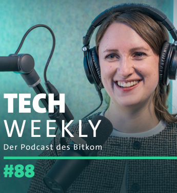Titelbild Tech Weekly, Folge 88 zur Frage, wie viel Digitalisierung im Koalitionsvertrag steckt mit Sophie Vogt-Hohenlinde, Bitkom-Expertin
