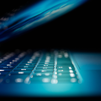Leuchtender Laptop
