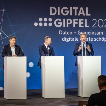 Pressekonferenz auf dem Digital-Gipfel 2022.