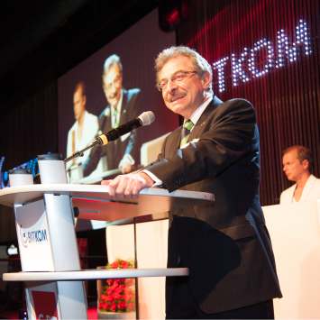 Prof. Dieter Kempf auf der Bühne der CeBIT 2013
