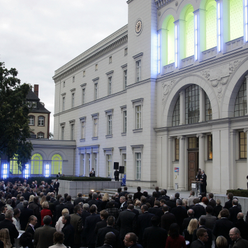 Blick in die ca. 700 Gäste des ersten Bitkom-Sommerfestes 2006.