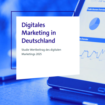 Das Cover des Studienbericht Digitales Marketing in Deutschland.