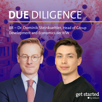 Zwei Personen vor buntem, abstraktem Hintergrund. Text: „DUE DILIGENCE“ und „08 – Dr. Dominik Steinkuehler“.