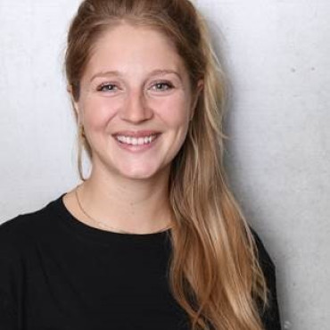 Hannah Looks, Ananda Impact Ventures