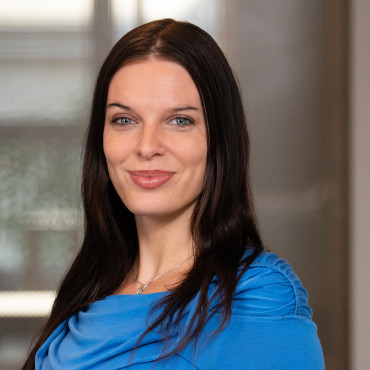 Mitarbeiterfoto - Maya Tabbert, Bitkom e.V.