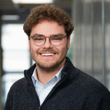 Mitarbeiterfoto - Lewis Erckenbrecht, Bitkom e.V. 