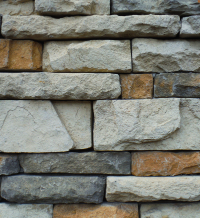 Themenbild für Software-Architektur Steinmauer