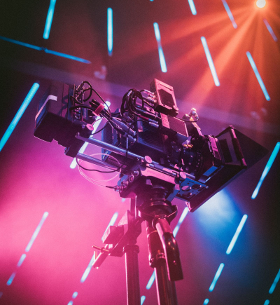 17.12.2021-Themenbild-Medien-Kamera-Film-Serie