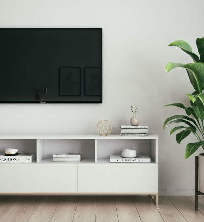 modernes Wohnzimmer mit Smart TV