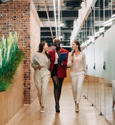 drei Frauen im Büro