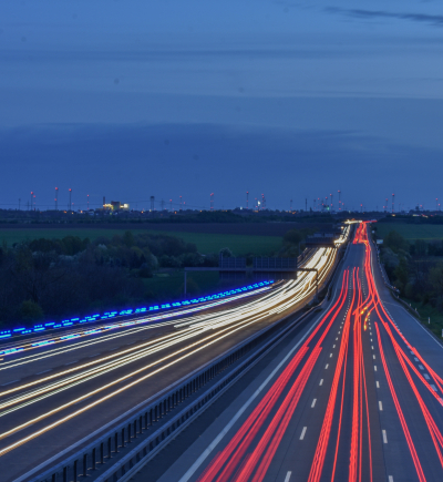 Zeitrafferbild von Autobahn