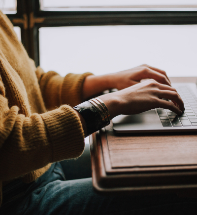 Homeoffice - Arbeit - Work - Computer - Plattformarbeit