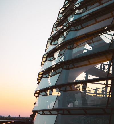 Bundestag-Kuppel im Sonnenaufgang