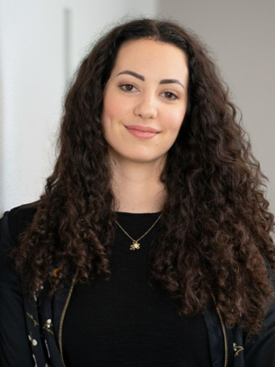Nathalie Teer